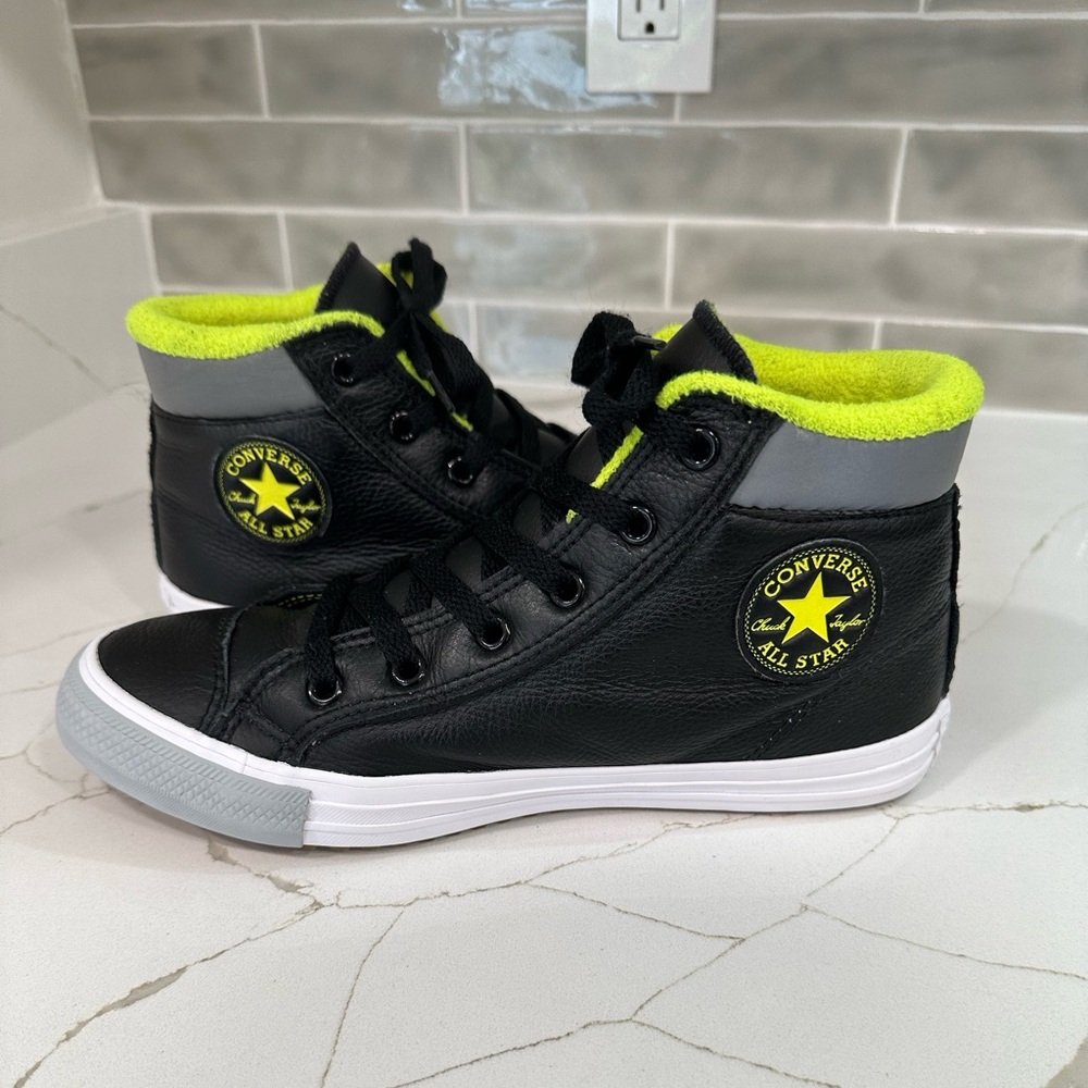 Converse Chuck Taylor All Star. Color Black, Green And White. Boy Size 5. - Picture 4 of 11